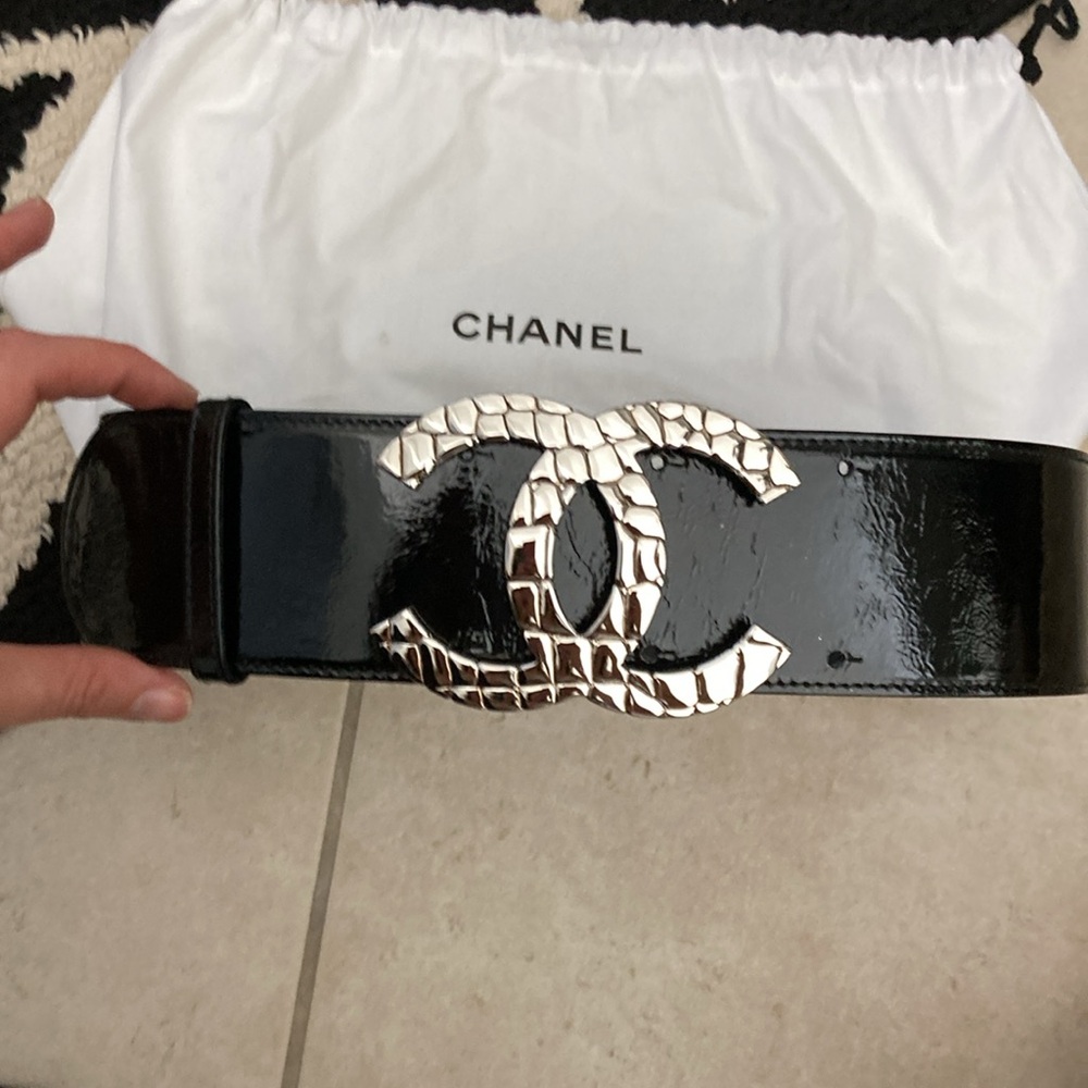 Wide Chanel belt - Picture 11 of 17